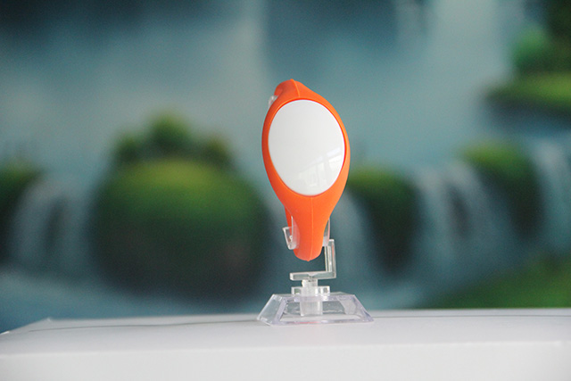 深圳智能卡制作廠家“卡立方科技”為《數(shù)字鴻溝》貢獻科技力量 