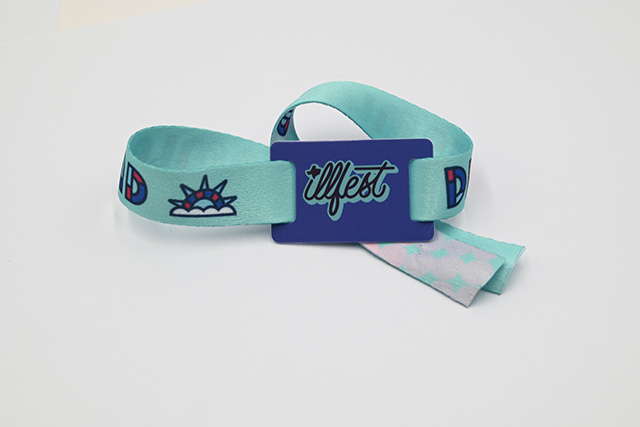 磨砂校園卡制作的優缺點有哪些?